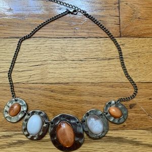 Adjustable peach/orange gold-toned necklace